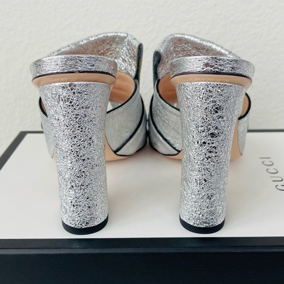 New! Gucci GG Marmont
Fringed Metallic Leather
Mules Sandals
SILVER Size 38 - Picture 6 of 16